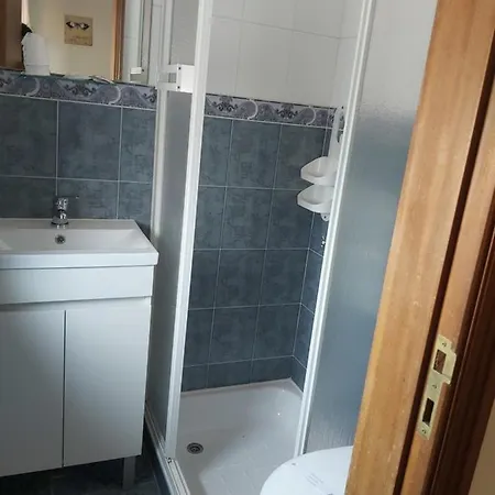 Encosta Da Serra בית הארחה 3*