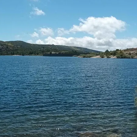 Pensjonat Encosta Da Serra Sabugueiro (Guarda)