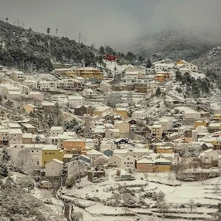 בית הארחה Encosta Da Serra 3*