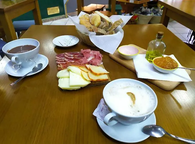 Pensjonat Encosta Da Serra 3*