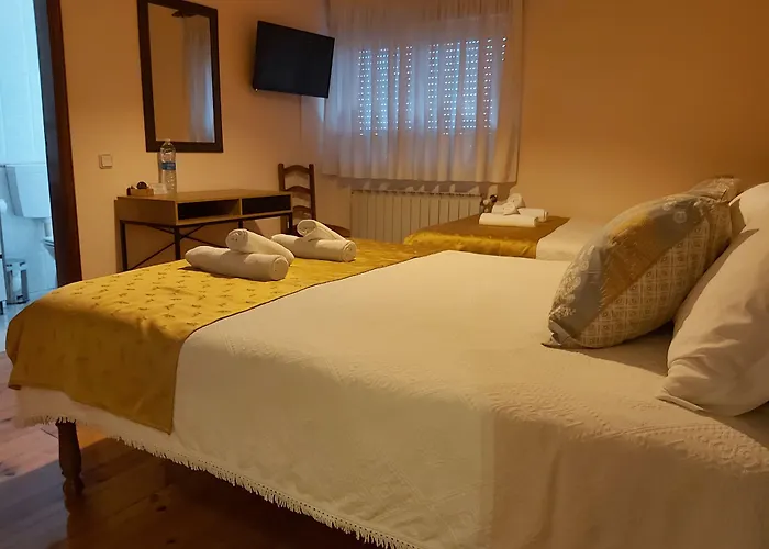 Encosta Da Serra 3* Sabugueiro (Guarda)